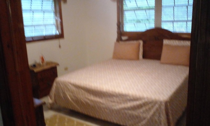 Greencastle House | Your private get away hidden in historic island settlements