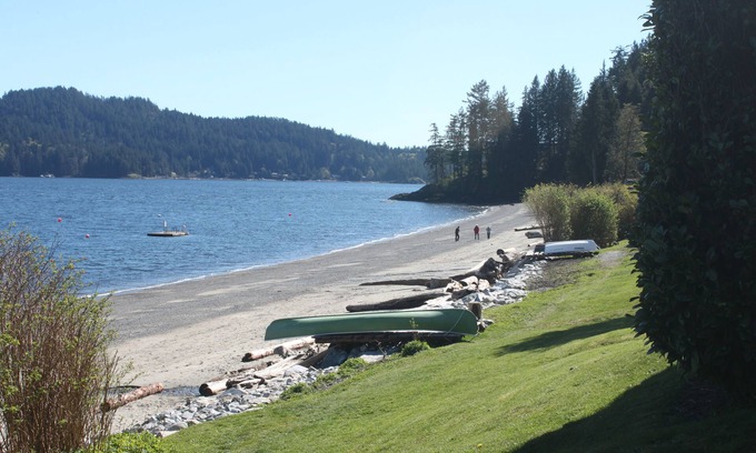 Gibsons House | Your private getaway!