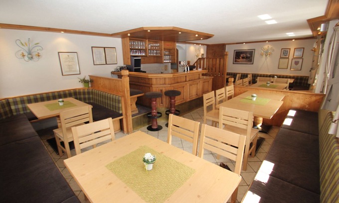 Sankt Leonhard im Pitztal House | Your specialist for group, youth, family and school ski trips
