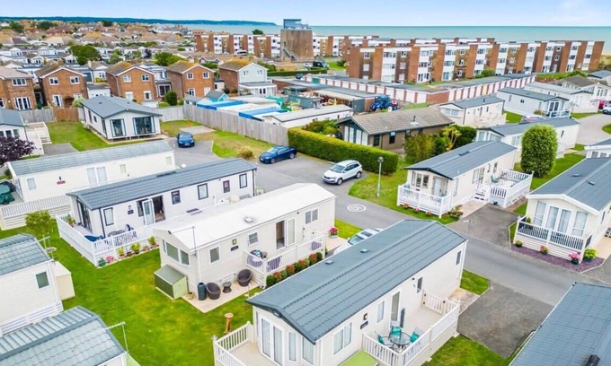 Pevensey Ski Chalet | Your Ultimate Holiday Rental at Pevensey Bay