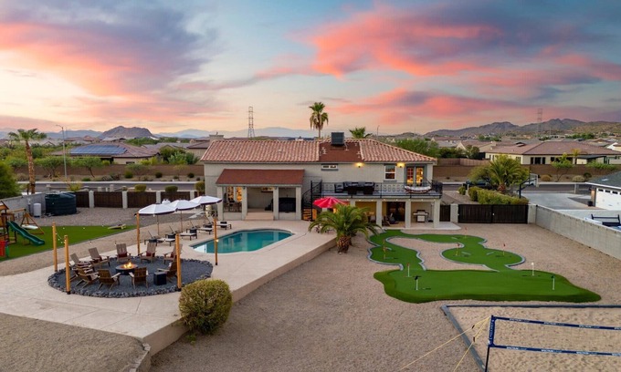 Peoria House | Your Unique Desert Compound - Amenities Galore
