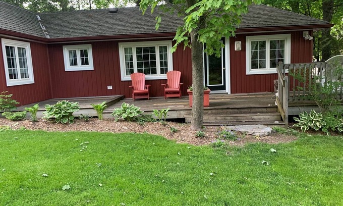 Rosedale Cottage | Your Vacation Retreat - Lakebreeze Cottage on Cameron Lake