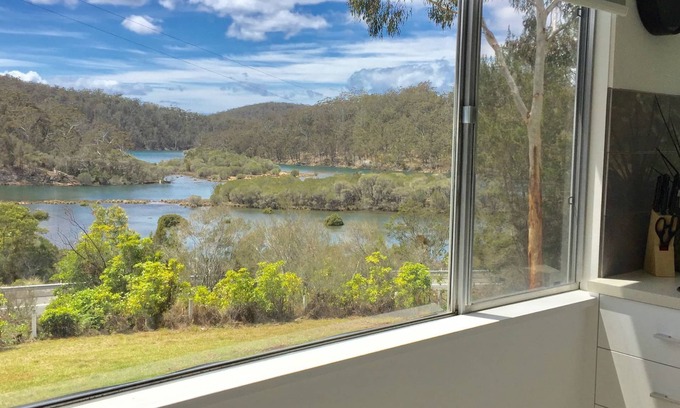Greigs Flat House | YOWAKA RIVER COTTAGE - Secluded property overlooking the magical Yowaka River