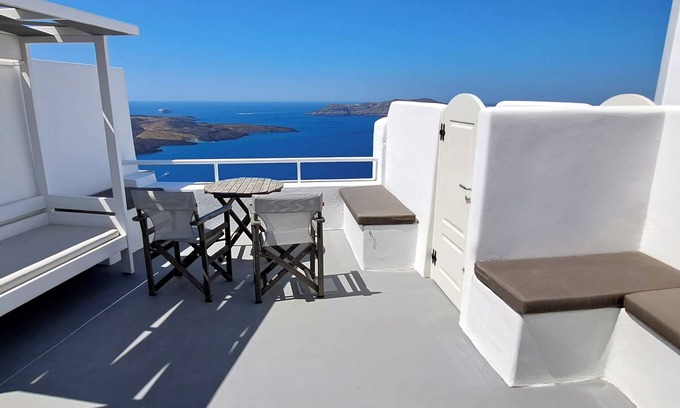 Fira Villa | Yposkafo Suites - Villla - Santorini Firostefani