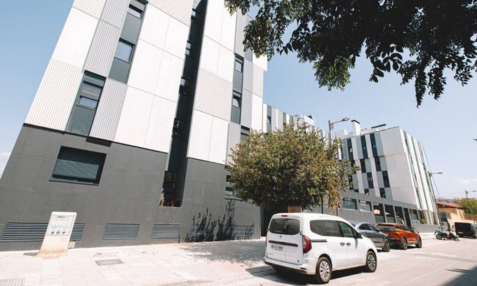 Armilla Apartment | Yugo Salud