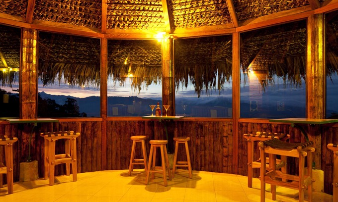 Pacto Hotel | Yumbo Love Experience