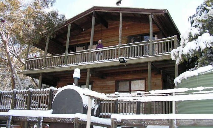 Old Adaminaby House | Yuranga - All Logs & Timber, No City Gyprock