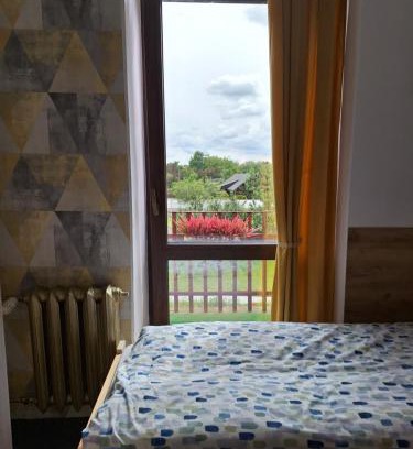 Zawiercie Hostel | Za zieloną bramą
