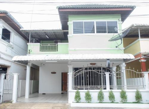 Khlong Hae Villa | Zaina Home