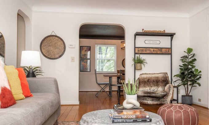 Mount Lookout Condo | Zan Court Unit 1 · Mt Lookout Hideaway