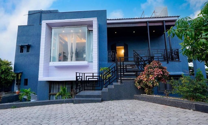 Wadgaon Villa | Zareen Villa Hill View