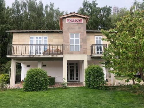 Cholpon-Ata House | Zaton Guesthouse
