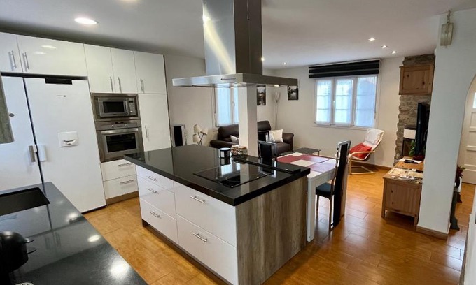 Elizondo Apartment | Zayas enea