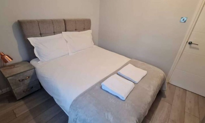 Cranford Apartment | Zen Living Heathrow apartments located near Heathrow airport