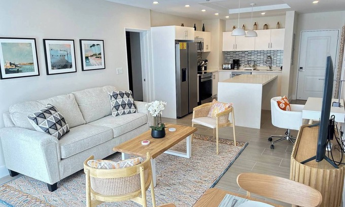 Little Battaleys Apartment | ZenBreak Coral Beach #204