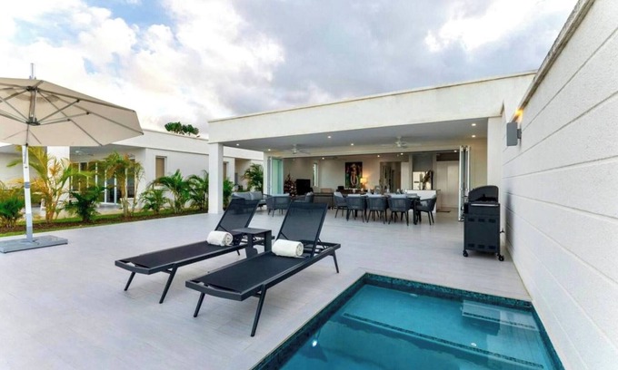 Westmoreland Apartment | ZenBreak Villa Ferraj 3 bd