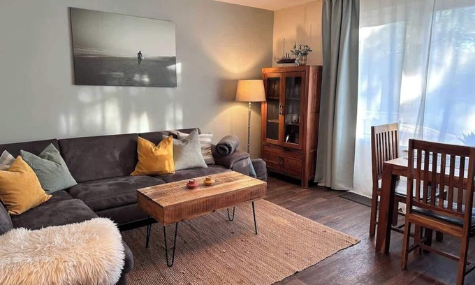 Bad St. Peter-Ording Apartment | Zentrale Lage am Strand mit Balkon & Boxspringbett