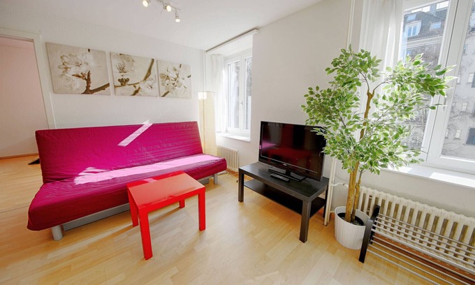 Langstrasse Apartment | ZH Keita - Stauffacher HITrental Apartment