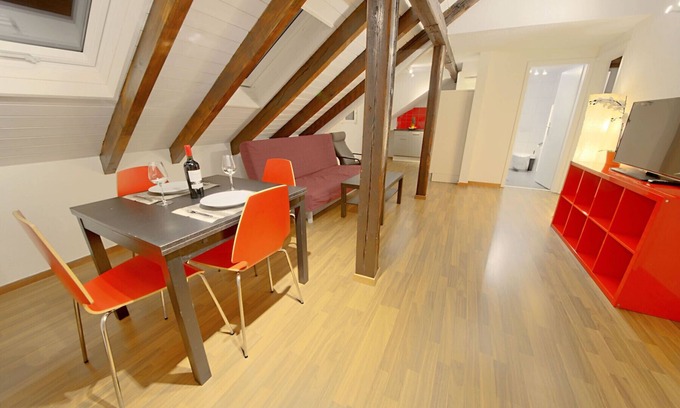 Oerlikon Apartment | ZH Strawberry - Oerlikon HITrental Apartment