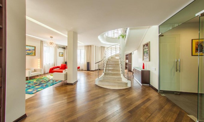 Kyiv Apartment | Zhilyanskaya 30а apartments