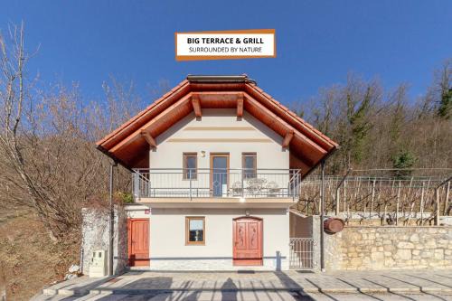Zuzemberk Apartment | Zidanica med Trtami