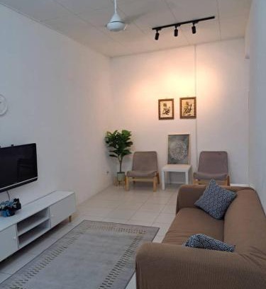 Alor Gajah House | Zikry Homestay