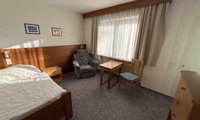 Obsteig Bed & Breakfast | Zimmer 10/1bett Ohne Balkon - Pension Alpina