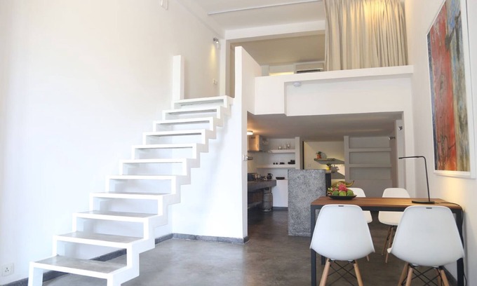 Daun Penh Apartment | Zinc Urbannest apartment