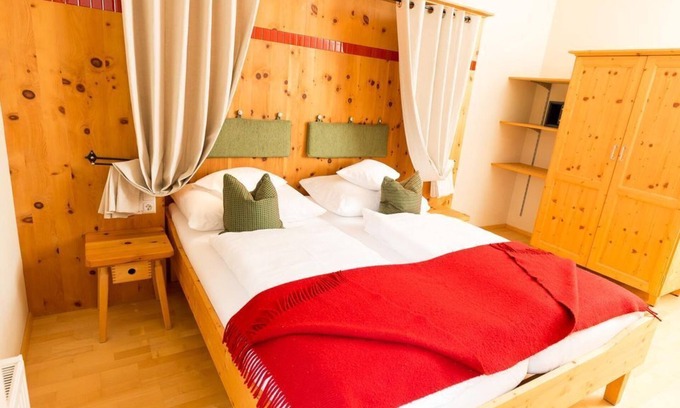 Bad Kleinkirchheim House | Zirben-appartement "kaiserburg" - Ortners Mauerwirt - Zirbenappartements
