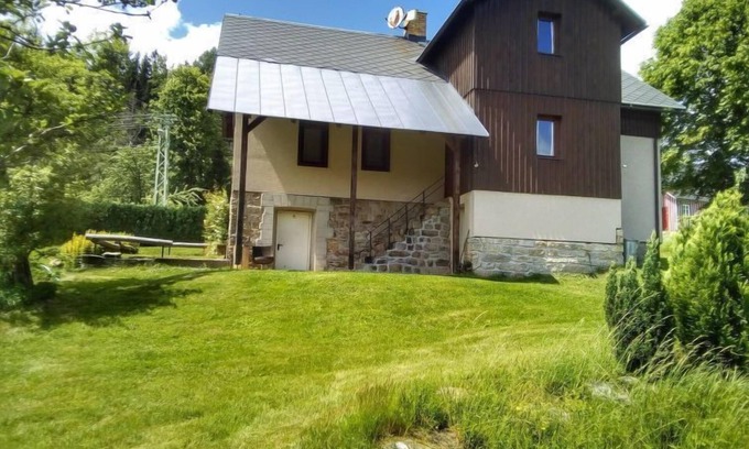 Zlata Olesnice House | Zlatá Olešnice 122 by Interhome