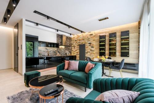 Mirow Apartment | ZLOTA Luxury Apartments