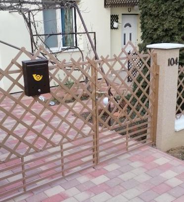 Igal House | Zsike lak