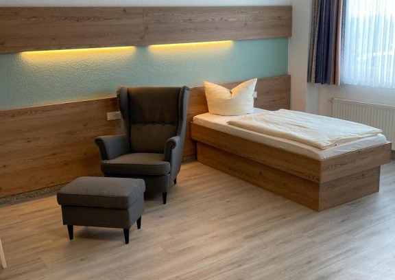 Hohenwarsleben Hotel | „Zum Raukler“, Hotel, Nähe der A2, Magdeburg/Hohe Börde