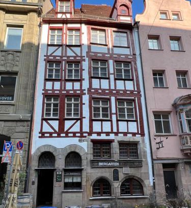 Nuremberg Old Town House | Zur Baumwolle Family Suites
