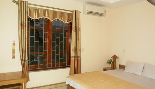 Economy Room