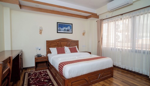 Family Room, 2 Bedrooms