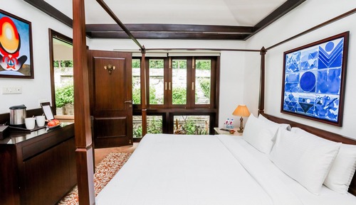 Kutir with Private Balcony/ Lawn ( Clear View Namo Ghat)