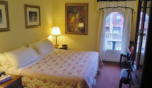 Standard Room (Bed Type Assigned by Hotel At Time of Booking Based on Availability) 