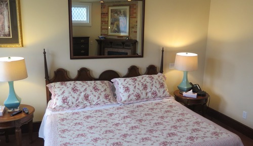 Junior Suite (Bed Type Assigned by Hotel At Time of Booking Based on Availability) 