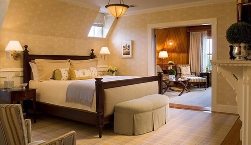 Lighthouse Suite