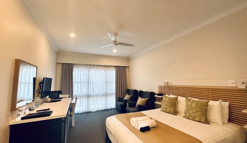 Terrace Queen Room 