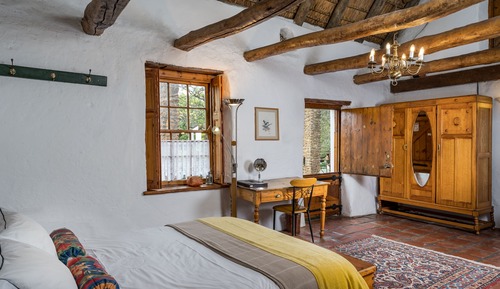 Luxury Room, 1 Queen Bed, Garden View