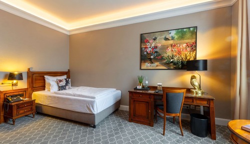Classic Room, 1 Queen Bed