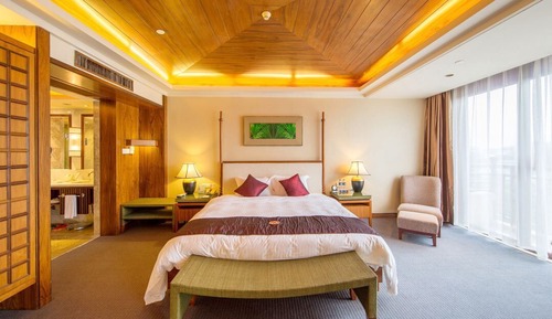 Deluxe Suite, 1 King Bed