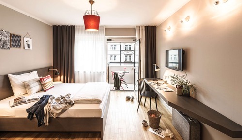 Bold Double Room