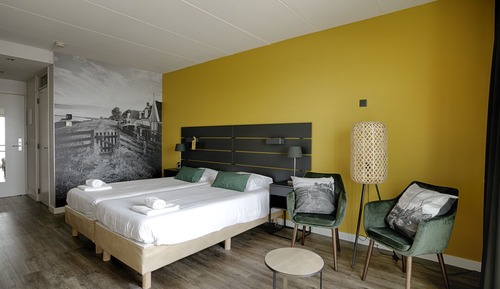 Seaside with balcony or terrace room - NO pets allowed
