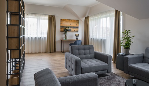Deluxe Suite