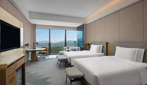 Standard Room, 2 Twin Beds, Mountain View