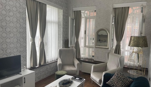 Elite Suite