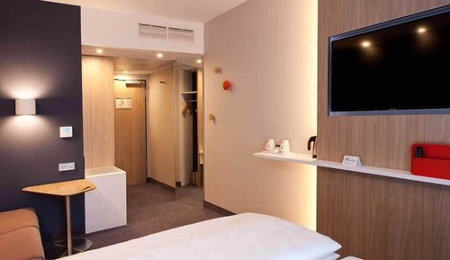 Standard Room, 1 Queen Bed with Sofa bed